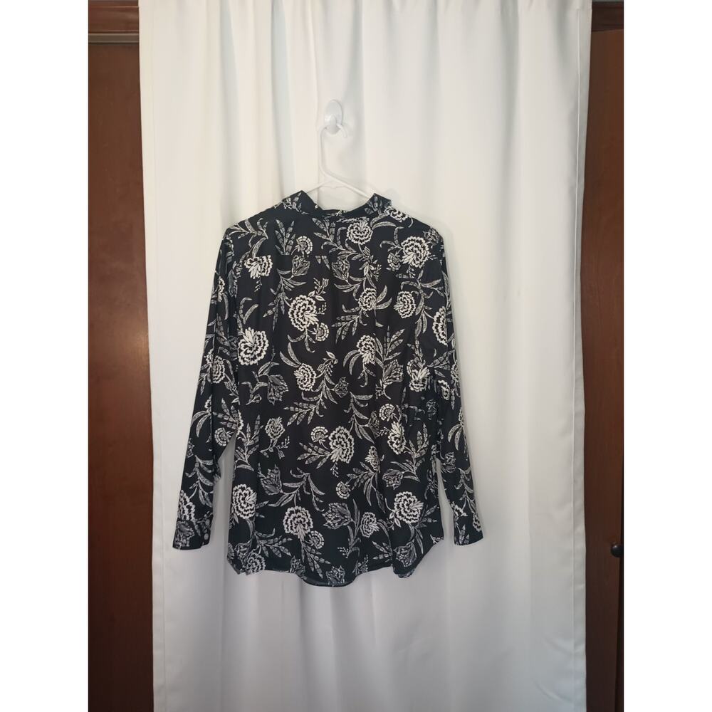 Lands End Womens No Iron Supima Button Up Top 20W Dark Floral Cottage Office - Picture 3 of 8